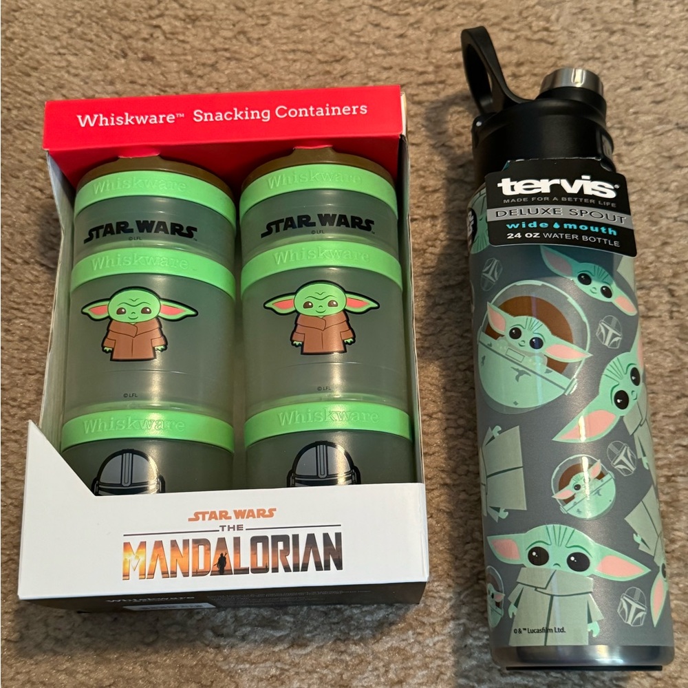 Star Wars Mandalorian Snacking Containers and Water Bottle